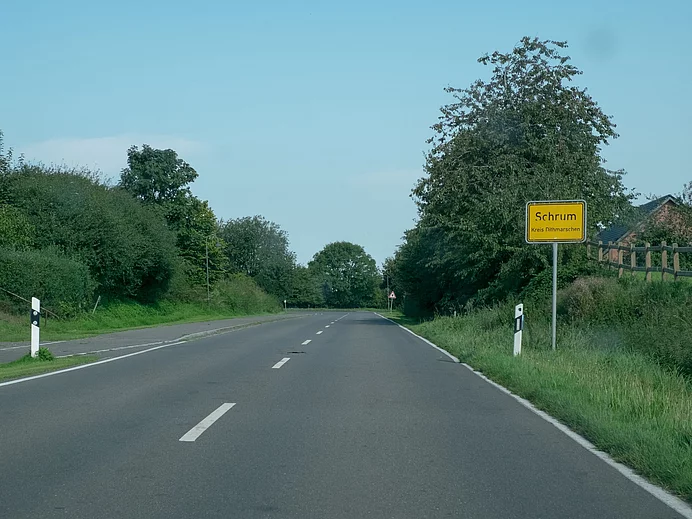 Ortseinfahrt Gemeinde Schrum Ortseinfahrt Gemeinde Schrum